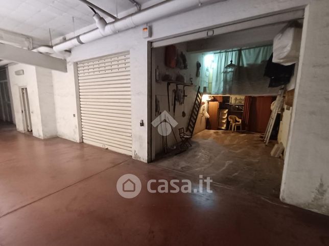 Box/posto auto in residenziale in Via Villasevaglios Pietro 20