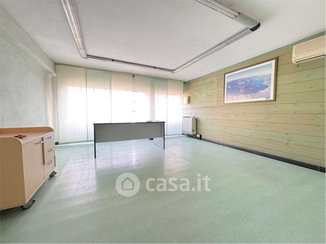 Ufficio in commerciale in Via Marco Polo 1