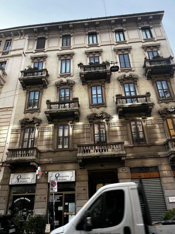 Ufficio in commerciale in Corso di Porta Romana 98