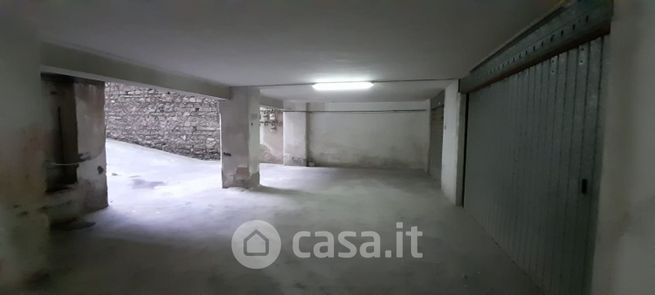 Garage/posto auto in residenziale in Via Oliveto Scammacca