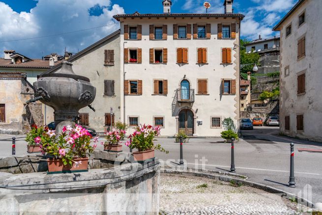 Ufficio in commerciale in Piazza San Lucano di Borgo Prà