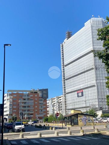 Box/posto auto in residenziale in Piazzale Antonio Chiribiri