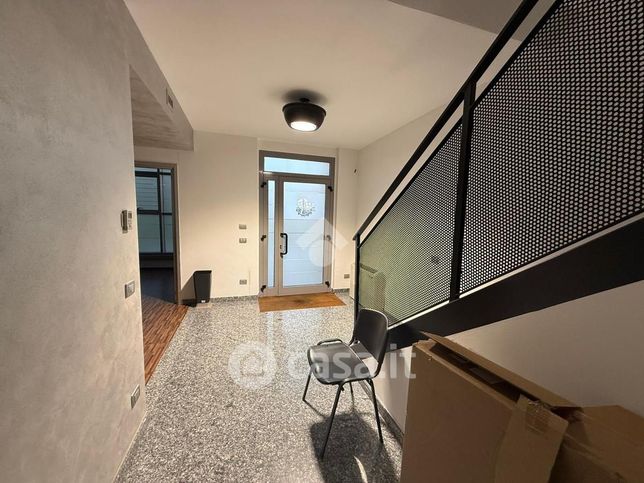 Ufficio in commerciale in 