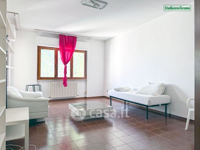 Appartamento in residenziale in Via Giovanni Melarangelo