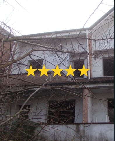Villa in residenziale in Via della Chiesa Rossa