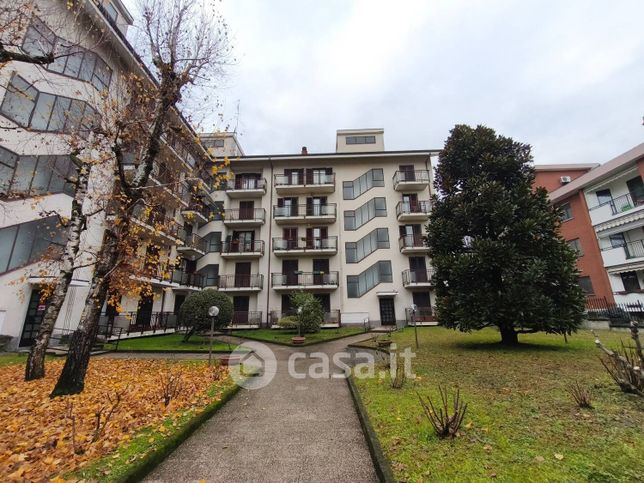 Appartamento in residenziale in Viale Piave 12