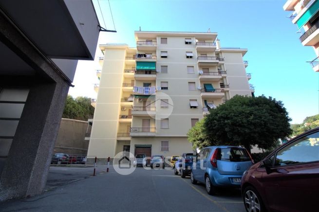 Garage/posto auto in residenziale in Via della Torrazza