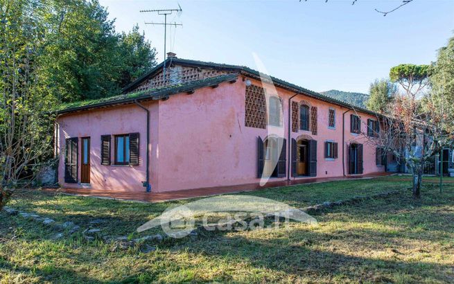 Rustico/casale in residenziale in 
