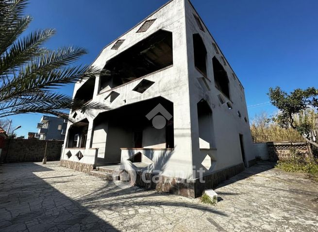 Appartamento in residenziale in Viale Vega