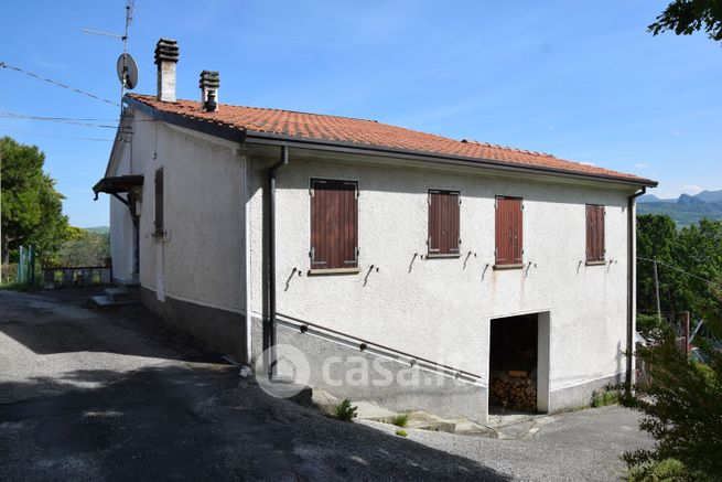 Casa indipendente in residenziale in Via Uffogliano 6