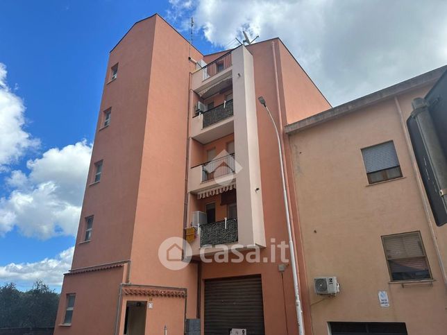 Appartamento in residenziale in Via Stefano Vallero 19