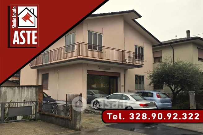 Appartamento in residenziale in Via Passarin 23