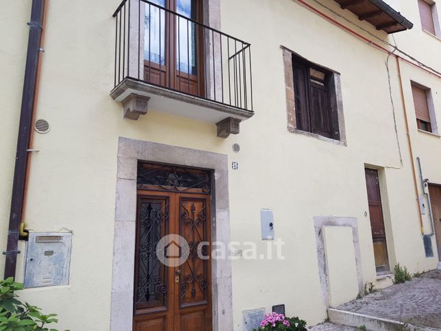 Casa indipendente in residenziale in Via del Calvario 4
