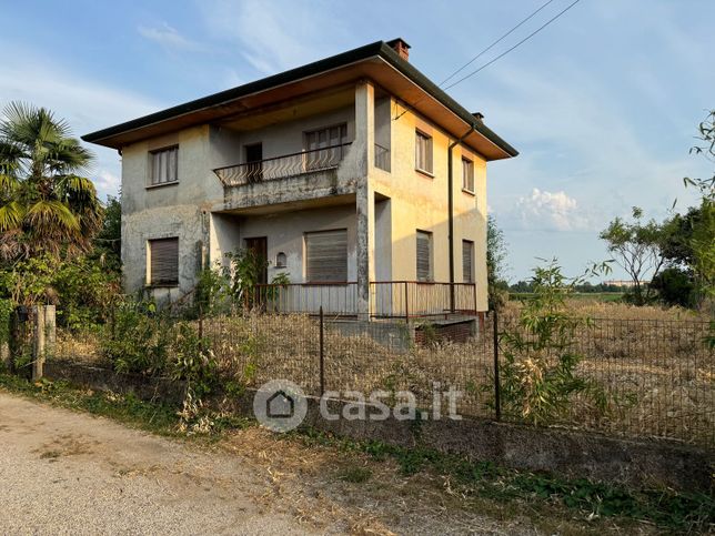 Casa indipendente in residenziale in Via Don Giovanni Bosco 51