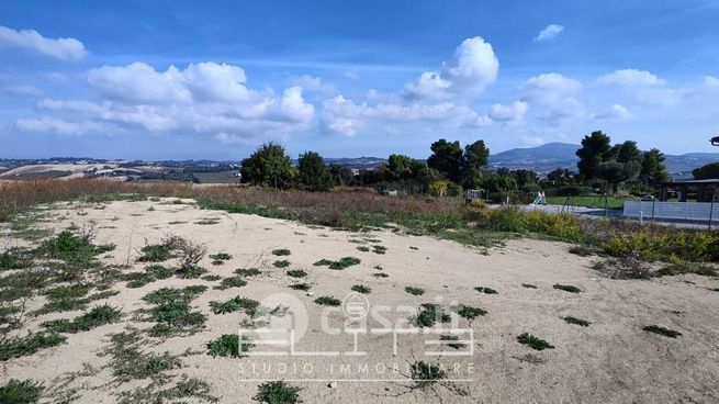 Terreno agricolo in commerciale in 
