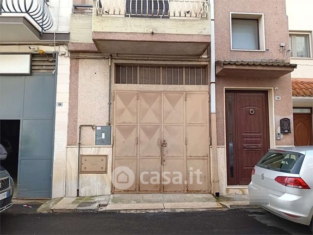 Box/posto auto in residenziale in Via Cesare Cantù 168