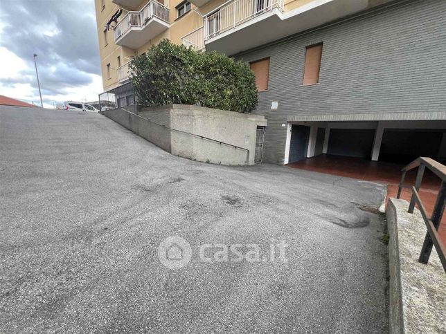 Box/posto auto in residenziale in Via Ortigara 25