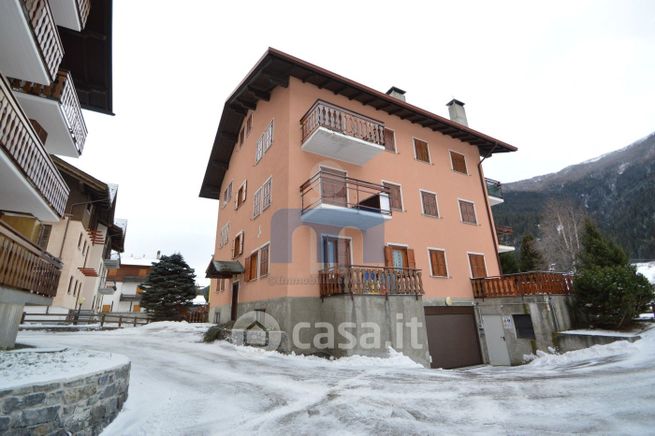 Appartamento in residenziale in Via Piandelvino 8