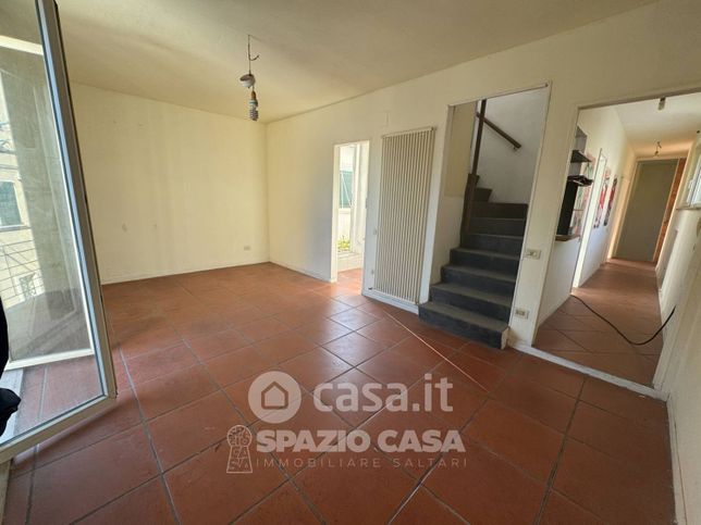 Appartamento in residenziale in Via Giovanni Pascoli 15