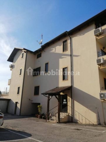 Appartamento in residenziale in Via Guado Santa Maria