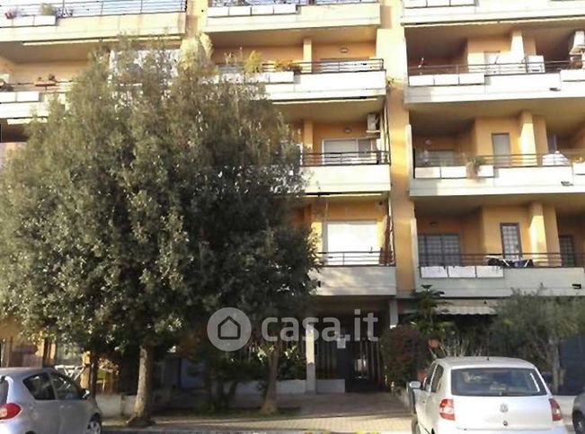 Appartamento in residenziale in Via Dante Canducci 13