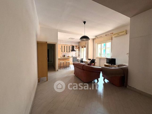 Appartamento in residenziale in Via Vincenzo Ferrara 4