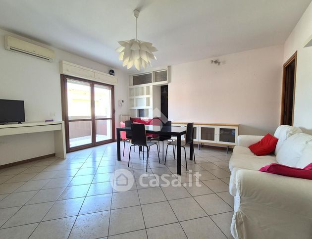 Appartamento in residenziale in Via A. Canova 3