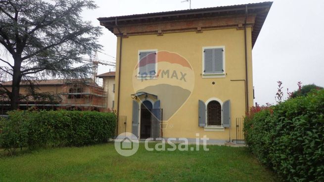 Appartamento in residenziale in Via Medesano 17