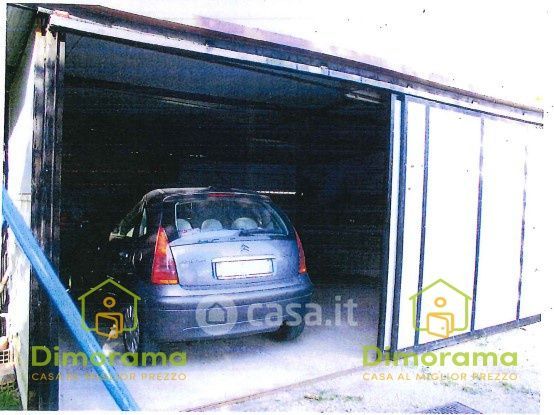 Garage/posto auto in residenziale in Via A.Volta 19