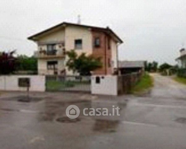 Appartamento in residenziale in Via Peraria