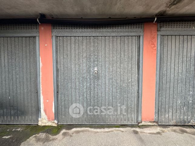 Garage/posto auto in residenziale in Via Ezio Baroncini 10