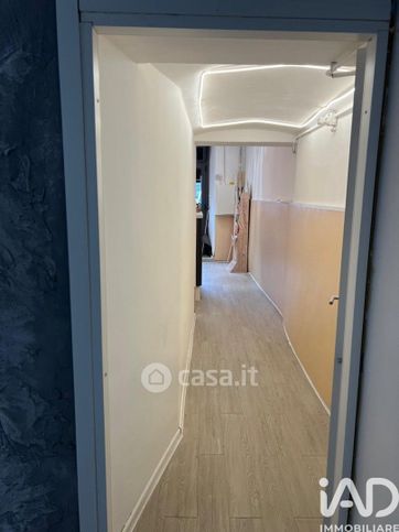 Ufficio in commerciale in Via Tomaso Grossi