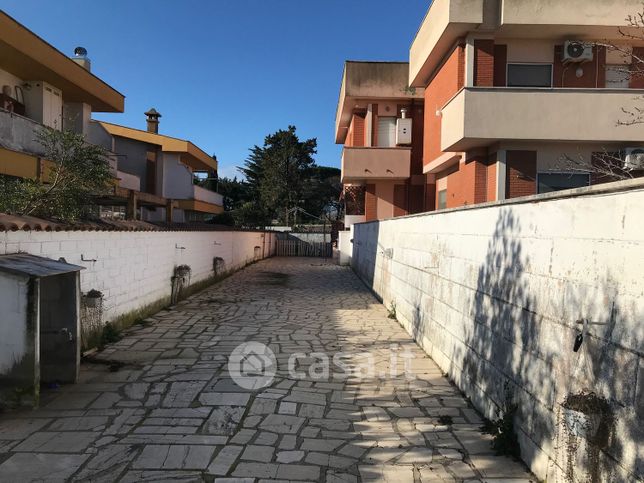 Casa bi/trifamiliare in residenziale in Via G. Giusti 18