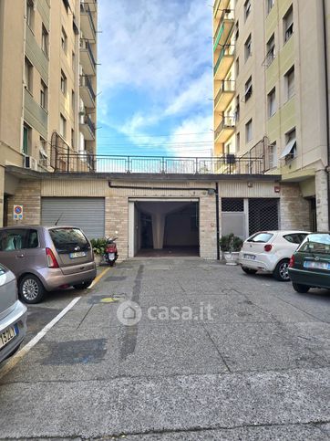 Box/posto auto in residenziale in Via dei Lottero