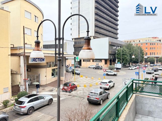 Ufficio in commerciale in Via Aldo Moro