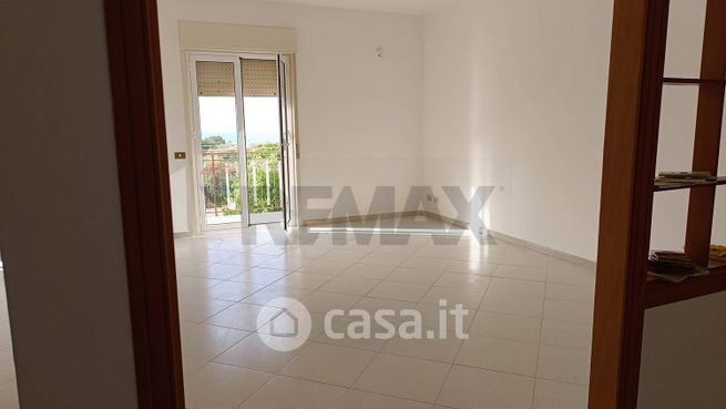 Appartamento in residenziale in Via Coste 42