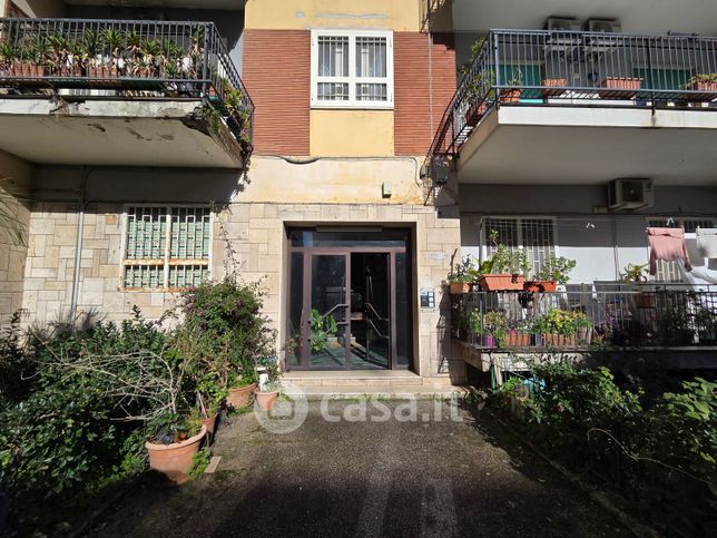 Appartamento in residenziale in Via Dalbono 15