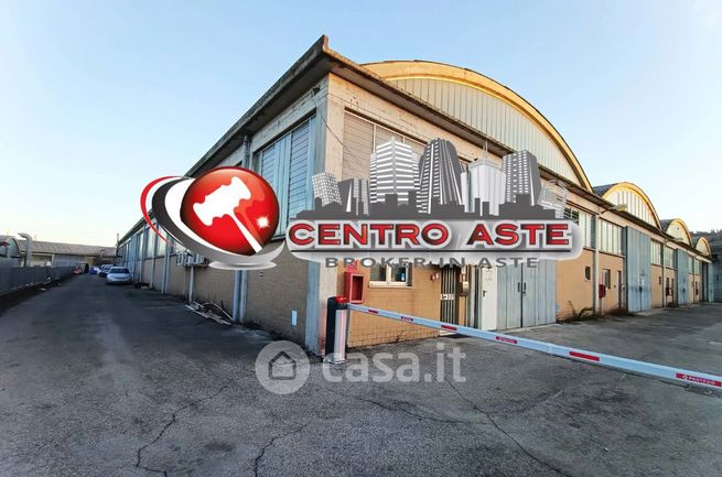 Capannone in commerciale in Via Talacchio