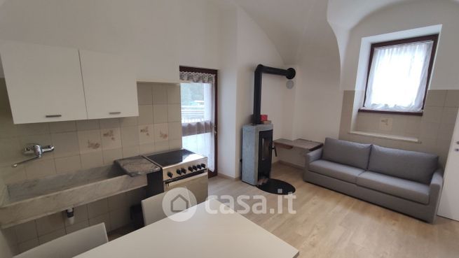 Appartamento in residenziale in Via Caffaro 3