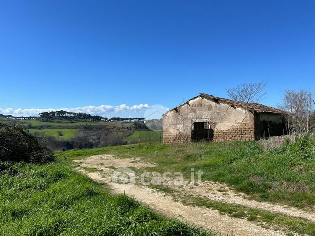 Rustico/casale in residenziale in Via Vocabolo Striano