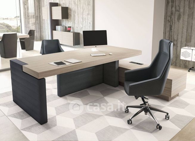 Ufficio in commerciale in Via Antonio Laghi