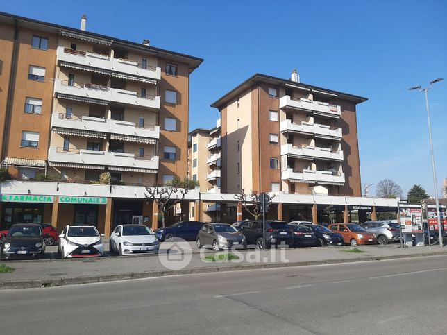Ufficio in commerciale in 
