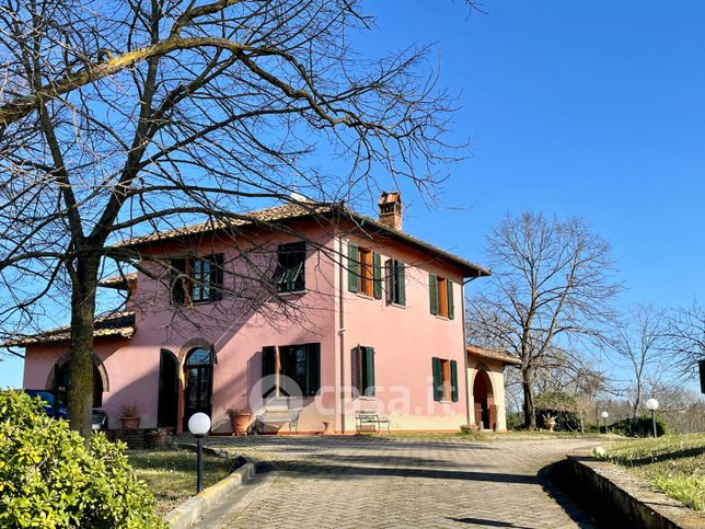 Villa in residenziale in Via San Goro