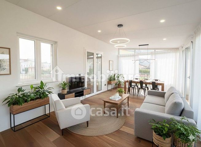 Casa bi/trifamiliare in residenziale in Via dell'Orto