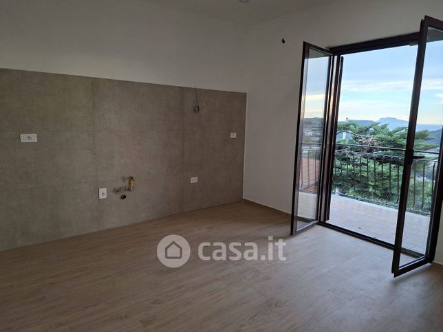 Appartamento in residenziale in Via Provinciale Montagna Spaccata 381