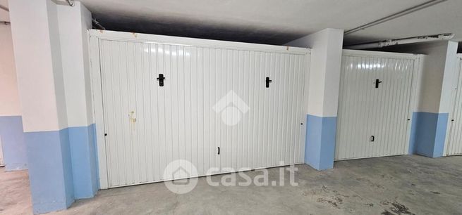 Garage/posto auto in residenziale in Via Lombardia