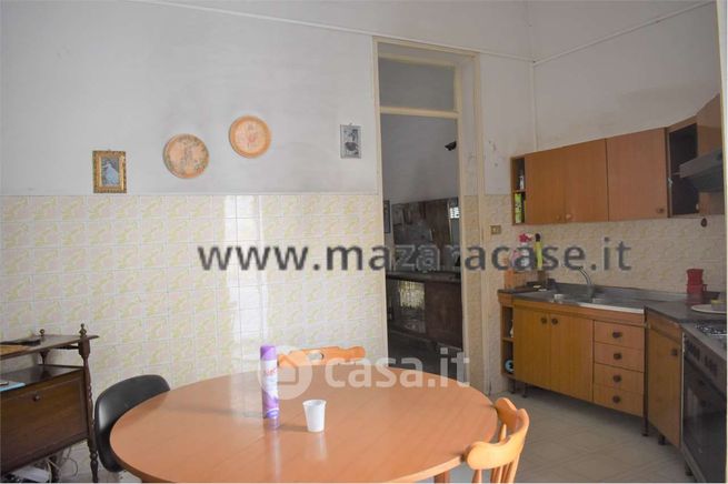 Casa indipendente in residenziale in