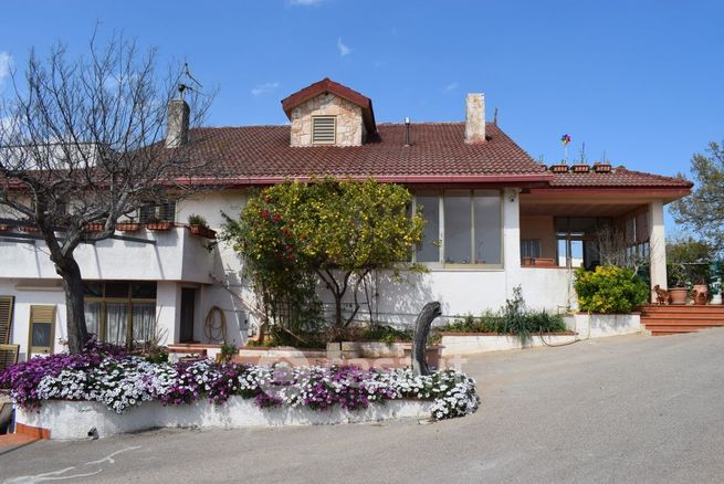 Villetta a schiera in residenziale in Strada Franzullo II G