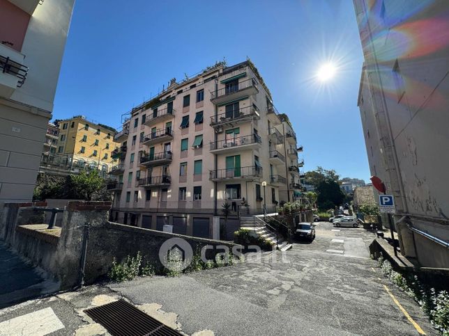 Appartamento in residenziale in Piazza Lido di Pegli 1 A