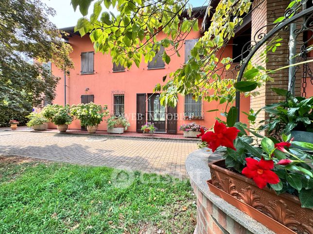 Villa in residenziale in Via Cararola